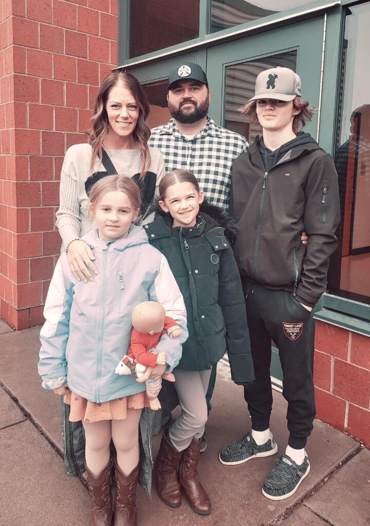 Meet Simple Pitch Team | Cassie and Joe Jennrich